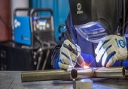 KHÓA HỌC CÔNG NGHỆ HÀN LÓT TIG PHỦ QUE HOẶC DÂY HÀN