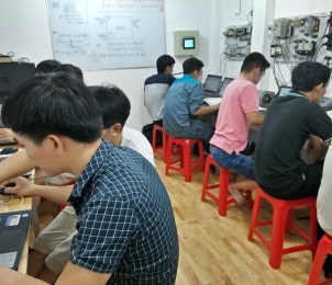 DAY THỰC HÀNH PLC, HMI, BIẾN TẦN (INVERTER), ĐỘNG CƠ SERVO