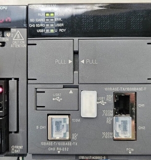 PLC MITSUBISHI QCPUXX + HMI + INVERTER