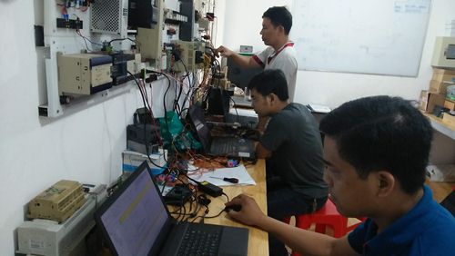 lớp dạy sửa chữa lập trình điều khiển động cơ servo